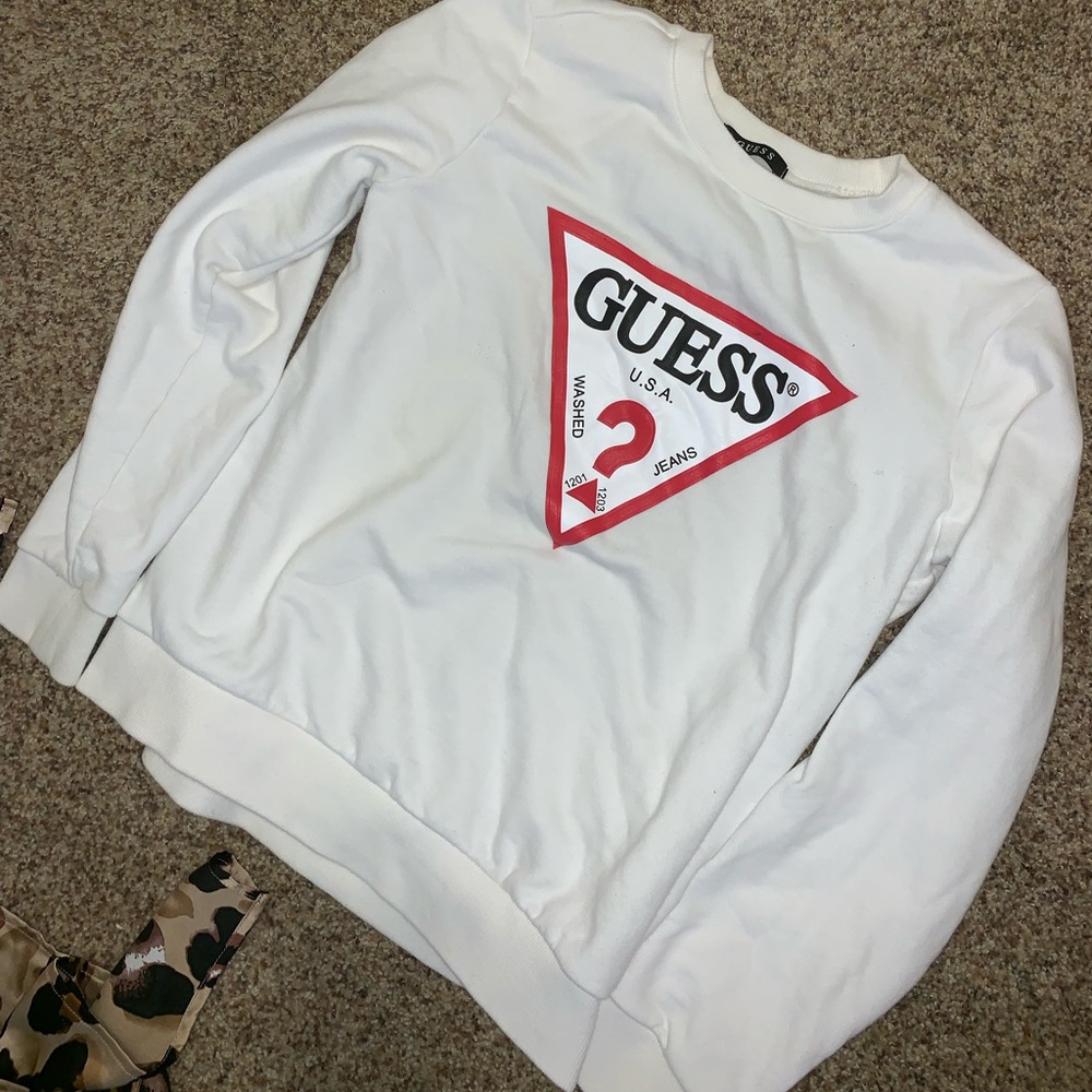 Guess sweatshirt!!!!!